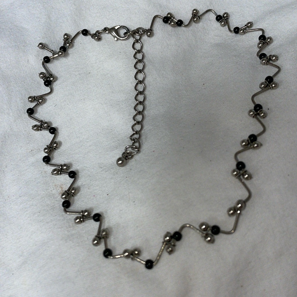 Vintage Silver-Tone Bent Bar Round Black Ball Choker Is 14W 2 Ext Chain 7$